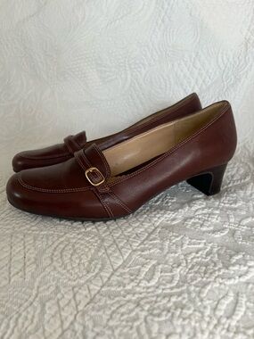 🤎 Naturalizer Women’s Brown Leather Shoes 1.75 Inch Heel - Size 8
